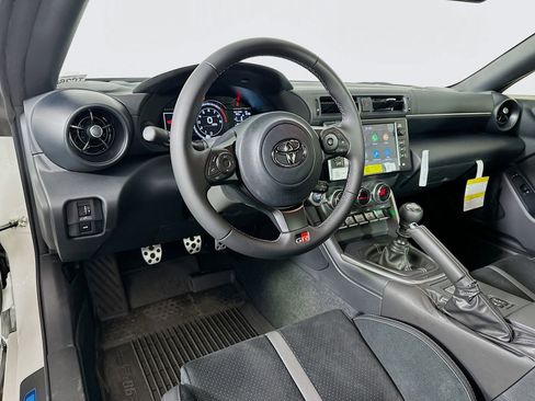 New 2026 Toyota GR86 Premium w/ Performance Package RWD image 9
