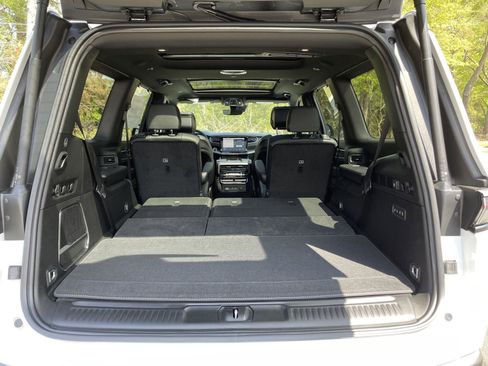 New 2026 Jeep Grand Wagoneer Limited AWD/4WD image 53