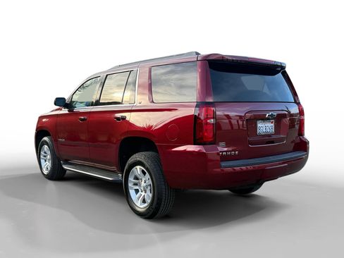 Used 2018 Chevrolet Tahoe LT image 3