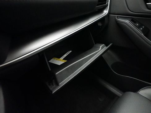 Certified 2023 Nissan Rogue SV image 30