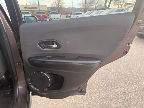 Used 2019 Honda HR-V EX image 18
