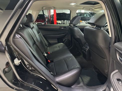 Used 2017 Subaru Outback 2.5i Limited AWD/4WD image 38