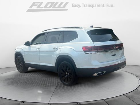 Certified 2026 Volkswagen Atlas SE w/ Panoramic Sunroof Package AWD/4WD image 5