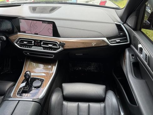Used 2021 BMW X5 xDrive40i w/ M Sport Package AWD/4WD image 29