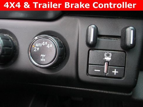 Used 2019 Chevrolet Tahoe LT w/ LT Signature Package image 17