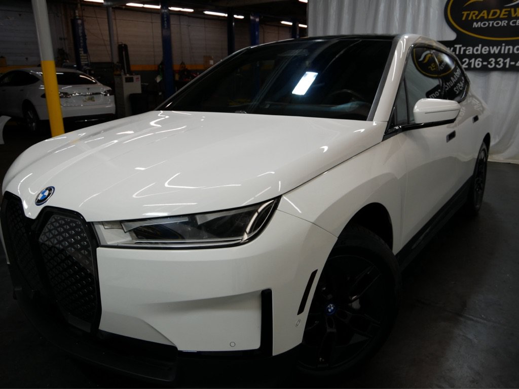 Used 2024 BMW iX xDrive50 AWD/4WD image 6