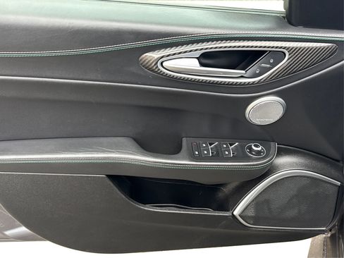 Used 2018 Alfa Romeo Giulia Quadrifoglio w/ Driver Assist Dynamic Package RWD image 21