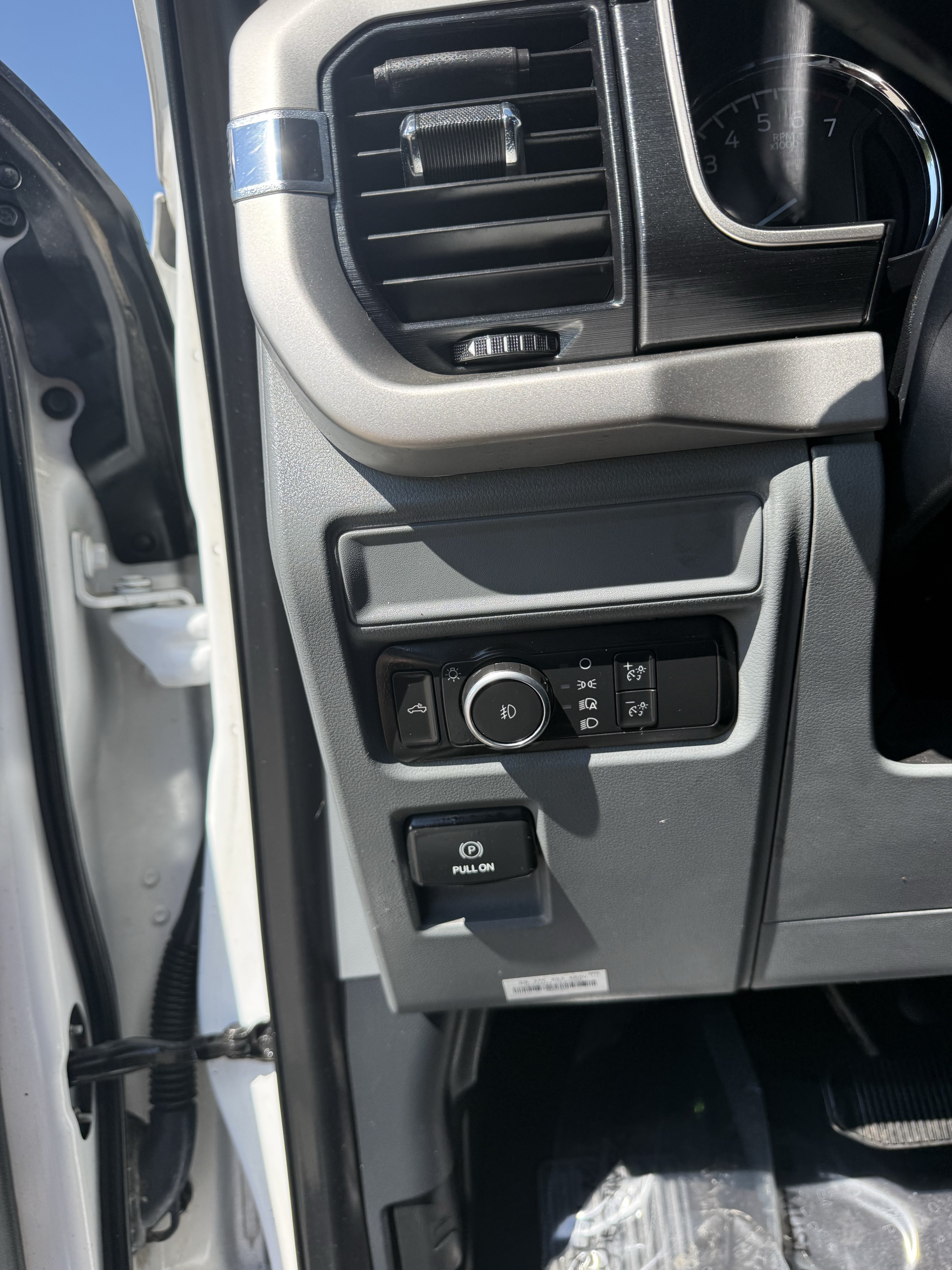 Used 2021 Ford F150 XLT w/ Equipment Group 301A Mid RWD image 16