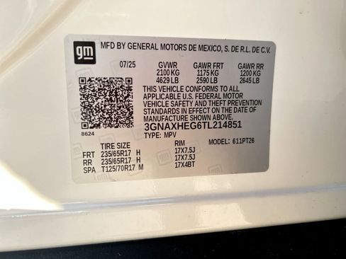 Used 2026 Chevrolet Equinox LT FWD image 2