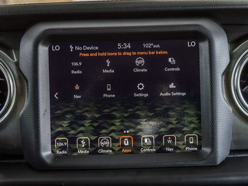 Used 2019 Jeep Wrangler Unlimited Sahara AWD/4WD image 22