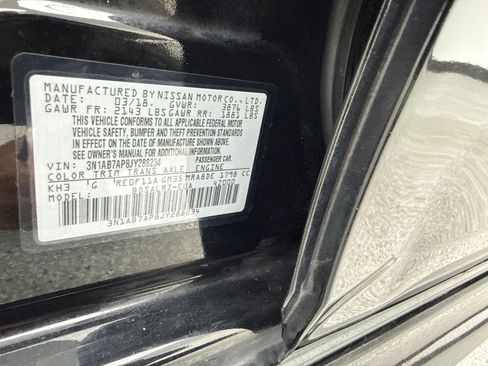 Used 2018 Nissan Sentra SR w/ SR Midnight Edition Package FWD image 52