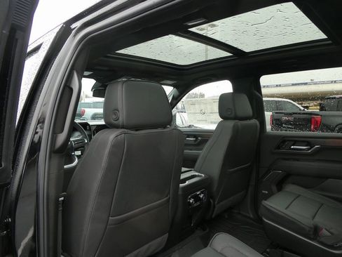 New 2026 GMC Yukon XL Denali w/ Sun & Power Step Package AWD/4WD image 27