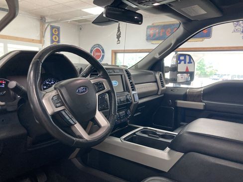 Used 2017 Ford F350 Lariat w/ Lariat Ultimate Package AWD/4WD image 14