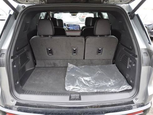 Used 2024 Chevrolet Traverse RS w/ LPO, Floor Liner Package image 9