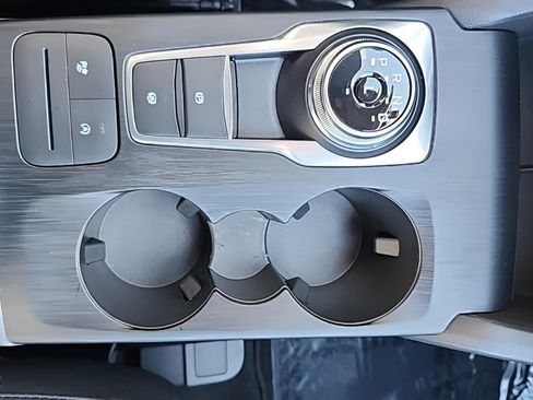 Certified 2025 Ford Escape ST-Line image 17