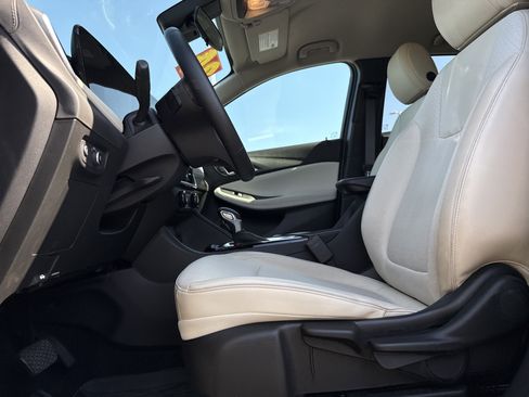 Used 2024 Buick Encore GX Preferred image 16