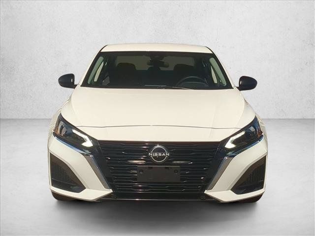 Used 2024 Nissan Altima 2.5 S FWD image 2