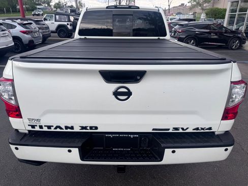 Used 2019 Nissan Titan SV w/ SV Convenience Package AWD/4WD image 4