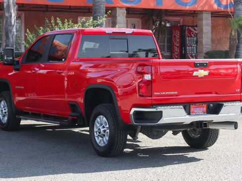 Used 2022 Chevrolet Silverado 2500 LT w/ Convenience Package image 6