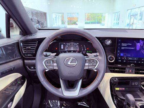 Certified 2024 Lexus NX 250 FWD w/ Premium Package image 20