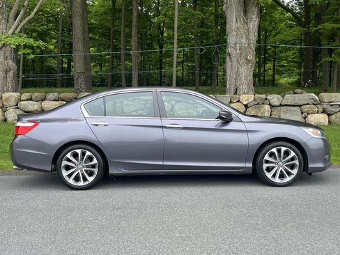 Used 2015 Honda Accord Sport image 2