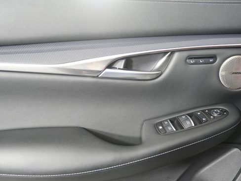 Used 2025 INFINITI QX50 Sport image 9