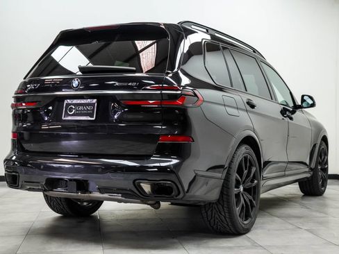 Used 2023 BMW X7 xDrive40i w/ M Sport Package AWD/4WD image 12