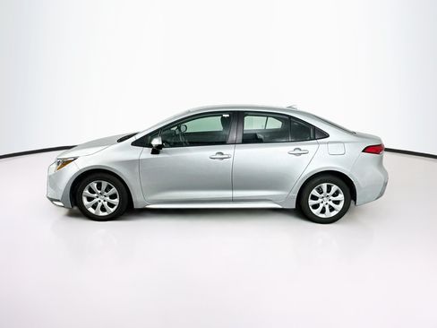 Used 2024 Toyota Corolla LE FWD image 4