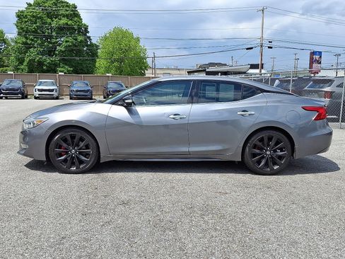 Used 2016 Nissan Maxima SR FWD image 8