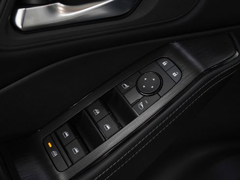 Used 2024 Nissan Rogue SV w/ SV Premium Package image 24