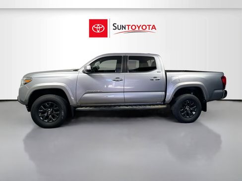 Used 2020 Toyota Tacoma SR5 w/ SR5 Appearance Package (SM) image 7