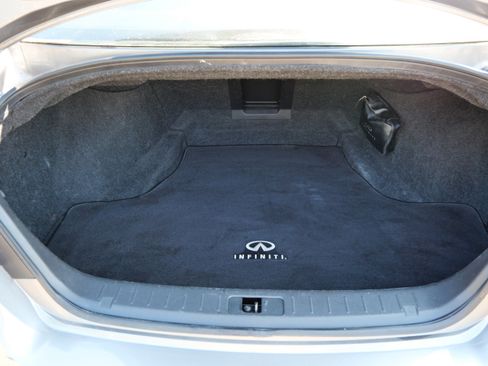Used 2012 INFINITI M37 w/ Sport Pkg RWD image 19