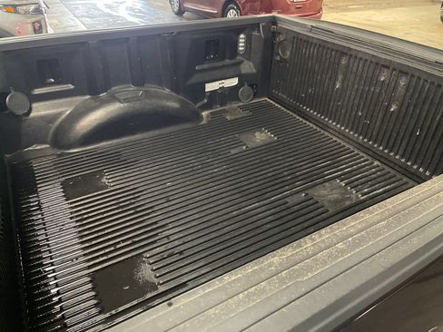 Used 2018 Ford F150 XLT w/ Equipment Group 302A Luxury AWD/4WD image 27