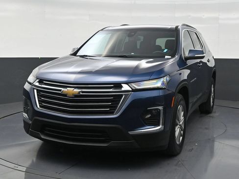 Used 2023 Chevrolet Traverse LT FWD image 8