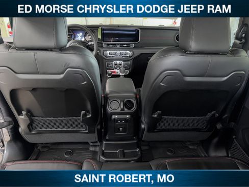 New 2026 Jeep Wrangler Unlimited Rubicon w/ Whitecap Package AWD/4WD image 38