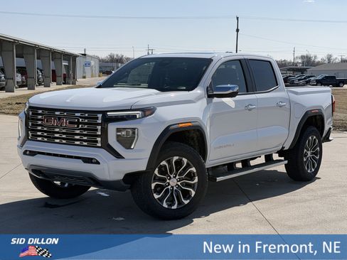 New 2026 GMC Canyon Denali image 1