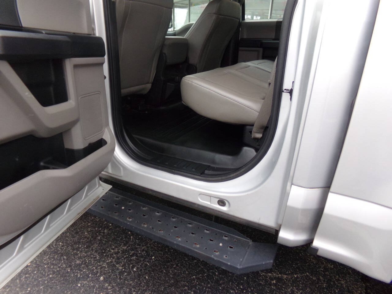 Used 2017 Ford F150 XL w/ XL Power Equipment Group AWD/4WD image 17