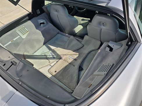 Used 1996 Chevrolet Corvette Coupe image 15