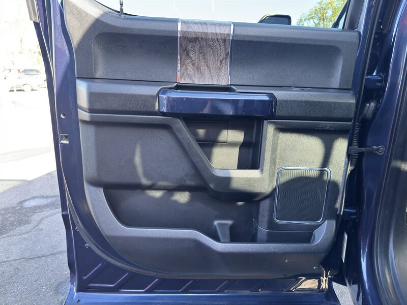 Used 2019 Ford F250 Lariat w/ Lariat Ultimate Package AWD/4WD image 29