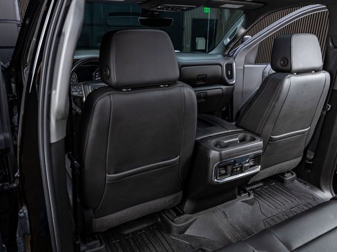 Used 2022 GMC Sierra 3500 Denali w/ Denali Ultimate Package image 33