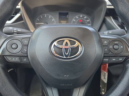 Certified 2025 Toyota Corolla LE FWD image 21