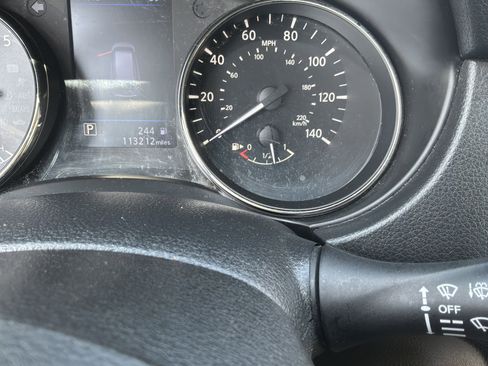 Used 2019 Nissan Rogue S image 27