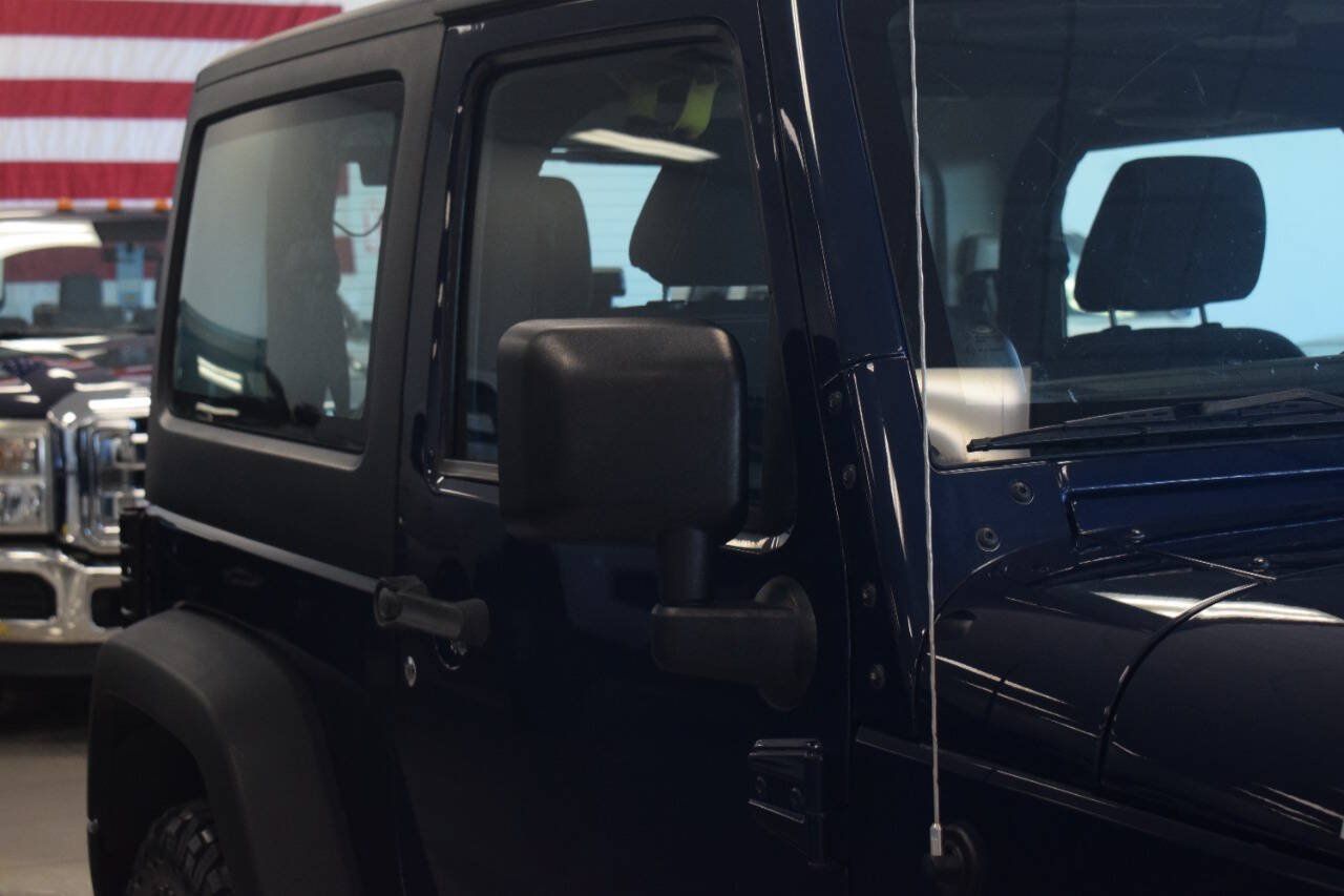 Used 2013 Jeep Wrangler Rubicon w/ PWR Convenience Group AWD/4WD image 14