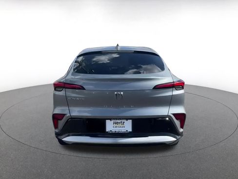 Used 2025 Buick Envista Sport Touring image 12