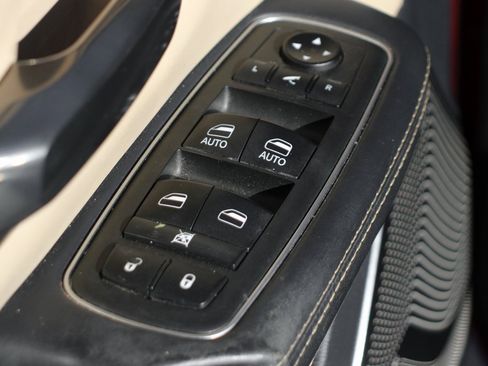 Used 2019 RAM 1500 Limited image 16