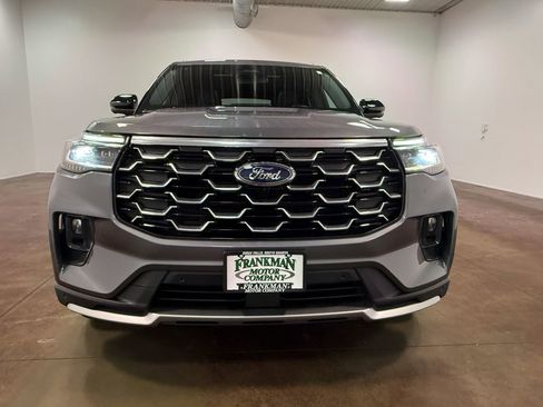 Used 2025 Ford Explorer Platinum w/ LUX Leather Package AWD/4WD image 40