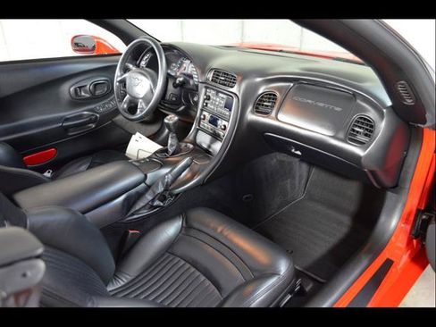 Used 1999 Chevrolet Corvette Convertible w/ Performance Handling Pkg RWD image 20