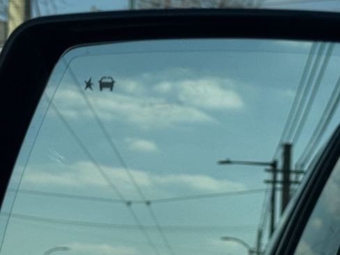 Used 2020 Cadillac Escalade Luxury w/ Escalade Sport Edition image 11