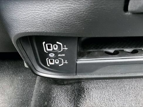 Used 2025 RAM 2500 Big Horn AWD/4WD image 12