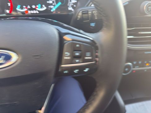 Used 2022 Ford Escape SE w/ Cold Weather Package image 19